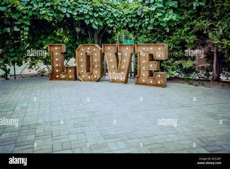 Holztafel Mit Inschrift Fotos Und Bildmaterial In Hoher Aufl Sung Alamy