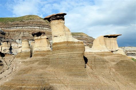 Well photographed Hoodoos South of Drumheller, Alberta. | Monument ...