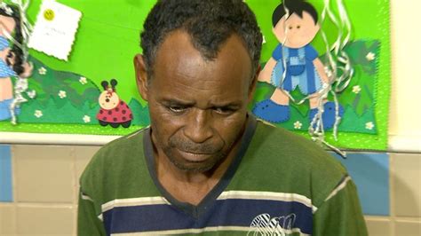 Treinador De Futebol é Preso Suspeito De Abusar Sexualmente De Crianças