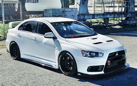 A Modified Mitsubishi Lancer Evo. - LivStyler.com