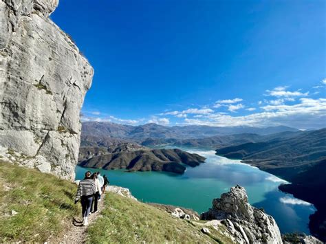 Desde Tirana Excursión de un día al lago Bovilla con excursión a la