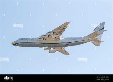 Antonov An 225 Mriya Stock Photo Alamy