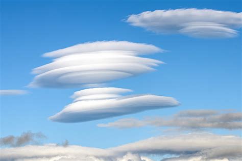 C Est Quoi Ces Nuages En Forme De Soucoupe Volante Photographi S Dans