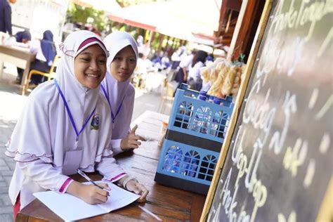 Asyiknya MPLS Di Kota Madiun Siswa Diajak Ke Lapak UMKM Radar Madiun