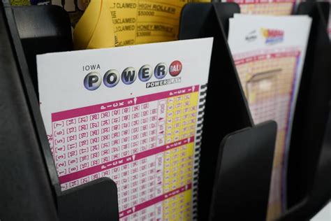 California ticket wins record $2.04-billion Powerball jackpot - Los ...