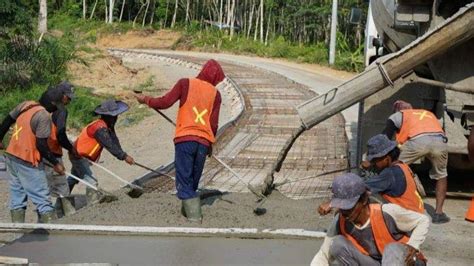 Proyek Rigid Beton Jalan Nasional Di Batanghari Rampung Jalan Rusak