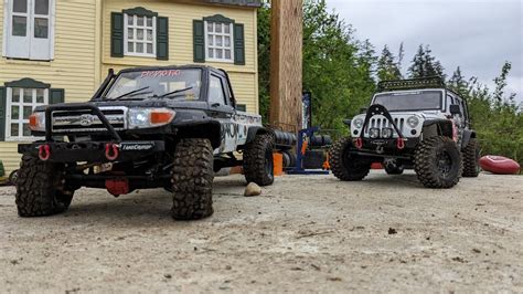 Axial Scx102 Lc70 Toyota Class 1 And Axial Scx102 Jeep Wrangler