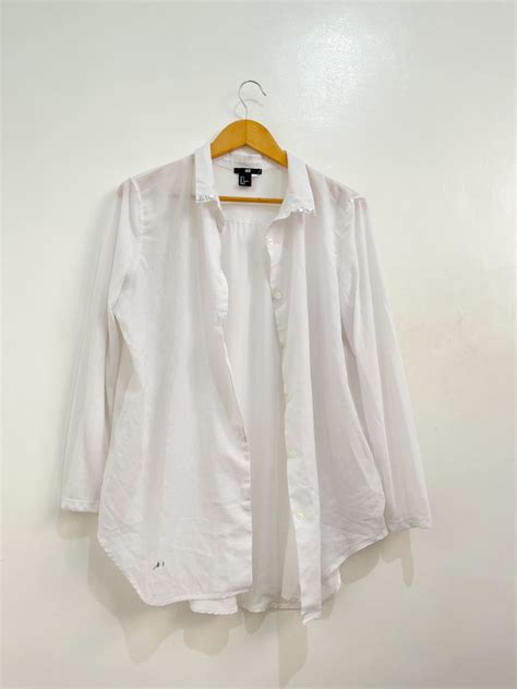 White polo long sleeve, Women's Fashion, Tops, Longsleeves on Carousell