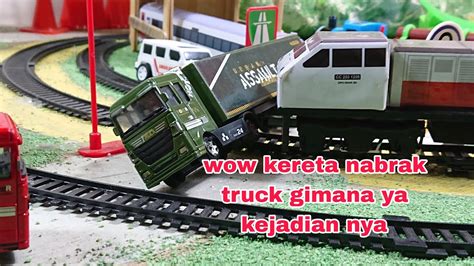 Drama Kereta Api Lokomotif Kai Cc Menabrak Truk Tronton Di