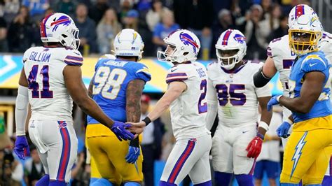 Buffalo Bills 24 22 Los Angeles Chargers Bills Boost Play Off Hopes As Tyler Bass Field Goal