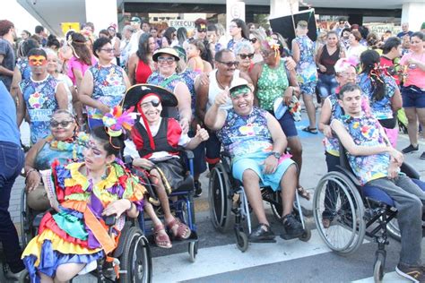 Bloco Portadores Da Folia Comemora 30 Anos E Desfila Na Orla De JP