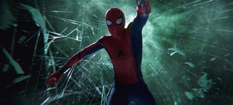 Spider Man No Way Home Revelan nuevos trajes del Hombre Araña y los