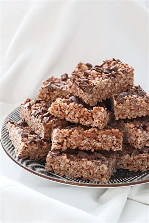 Chocolate Marshmallow Crispy Squares Makes Bakes And Decor