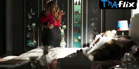 Juliana Paes Butt Bikini Scene In A Dona Do Pedaco Tnaflix