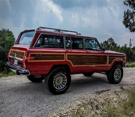 Jeep Grand Wagoneer Restomod