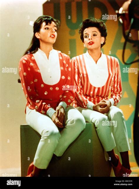 THE JUDY GARLAND SHOW, Liza Minnelli, Judy Garland, 1963-1964 Stock Photo - Alamy