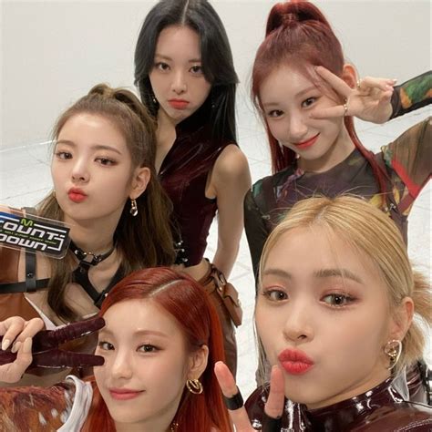 Pin Em Itzy 있지 Kpop Feminino Kpop Coreana Fofa