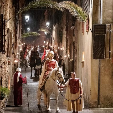 Il freddo non ha fermato la processione storica del Venerdì Santo