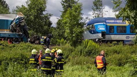 Three Killed Dozens Hurt In Czech Train Crash