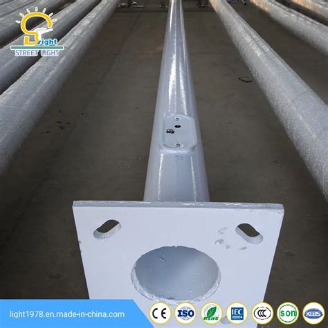 Hot DIP Galvanized Street Light Pole With Single Arm Street Light Pole And Solar Street