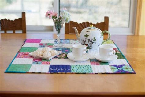 Disappearing Patch Table Topper Tutorial New Quilters