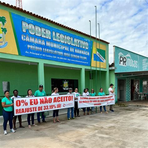 Professores de Bannach fazem ato simbólico em defesa do piso salarial e