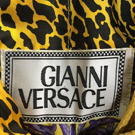 Yahooオークション ジャンニ ヴェルサーチ Gianni Versace イタリア