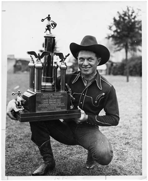 Louis Brooks and His Trophy - The Portal to Texas History