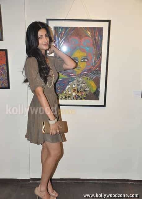 Hot And Sexy Shruti Hassan Pictures 13 94861 Kollywood Zone