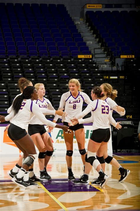 LSU Volleyball (@lsuvolleyball) | Volleyball outfits, Volleyball ...