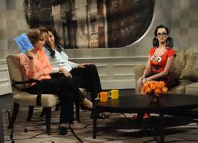 Video: Katy Perry Mocks 'Sesame Street' Elmo Controversy on 'SNL ...