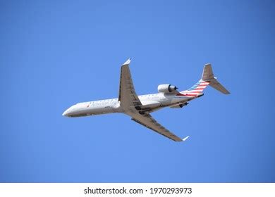 27 American Airlines Tail Eagle Images, Stock Photos & Vectors ...