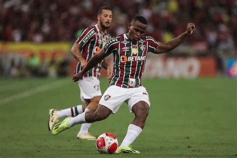 Veja os números de Arias melhor jogador do Fluminense neste início do