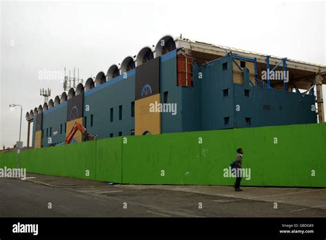 Soccer - Maine Road, Manchester City Stadium Demolition Stock Photo - Alamy