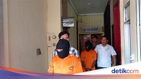 Penjual Pembeli Senpi Rakitan Di Jember Ditangkap Senjata Dan Amunisi