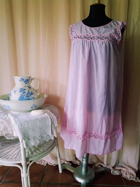 Vintage Negligee Size 44 Nightgown Original 70s Pink Lace Nightwear Etsy