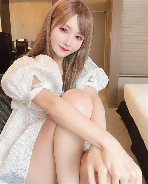 滝沢いおりさんのインスタグラム写真 滝沢いおりinstagram「今日も一日お疲れ様でした💓 おやすみグラビア グラビア 滝沢