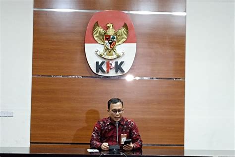 KPK Geledah Kantor Kementerian ESDM