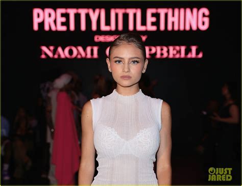 Julia Fox Risks Waldrobe Malfuncion In Chain Link Bikini For