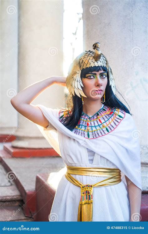 Egyptian Pharaoh Nefertiti Stock Photo - Image: 47488315