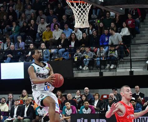 Basket Pro B Boulazac fête le départ de son meneur par une victoire