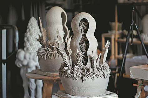 English News Ceramic Artist Molds A Rustic Lifestyle