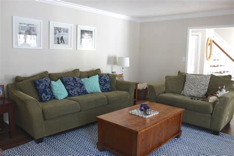 24x24 frame choices can drastically change your room decor