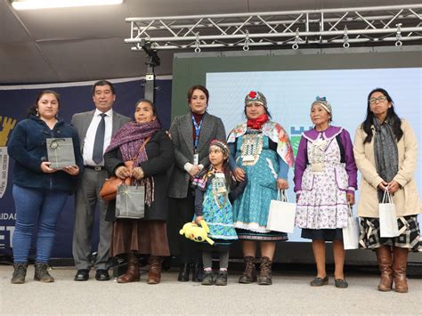 CON RECONOCIMIENTO A AGRICULTORES GANADEROS Y ARTESANOS SE CONMEMORÓ