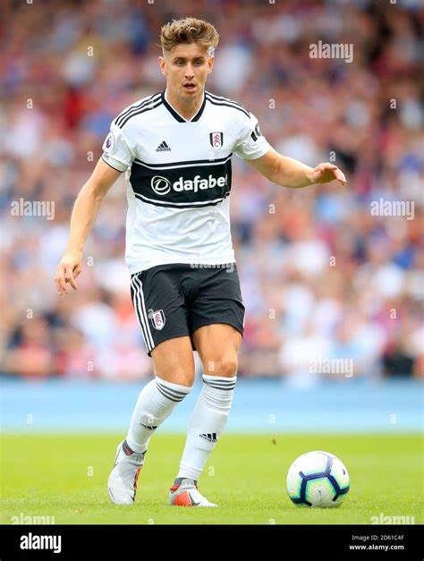 Fulham's Tom Cairney Stock Photo - Alamy