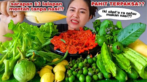 Kriuk Parah Mukbang Lalapan Mentah Tanpa Nasi Jantung Pisang