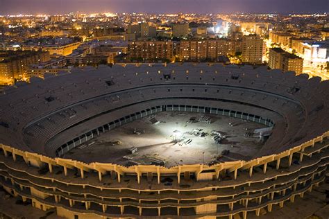 Valencia At Night - For 91 Days Valencia Travel Blog