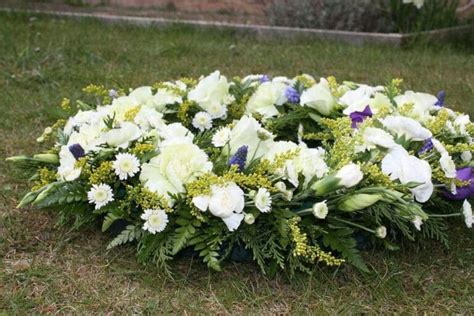 Sugestões de frases para coroas de flores confira neste artigo