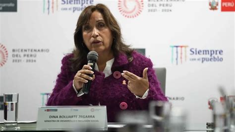 Vicepresidenta de Perú decide dejar de ser ministra de Castillo