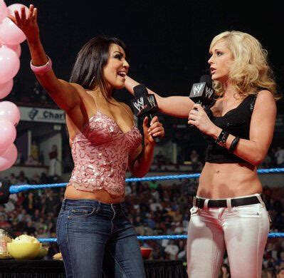 Women S Champion Michelle McCool And Layla Throw A Goodbye Party For